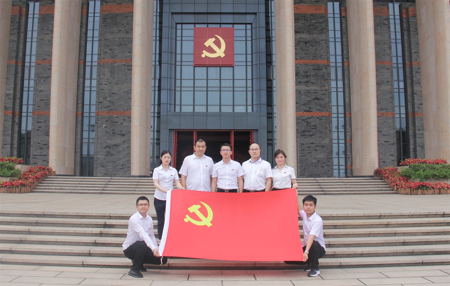 分公司黨小組合影