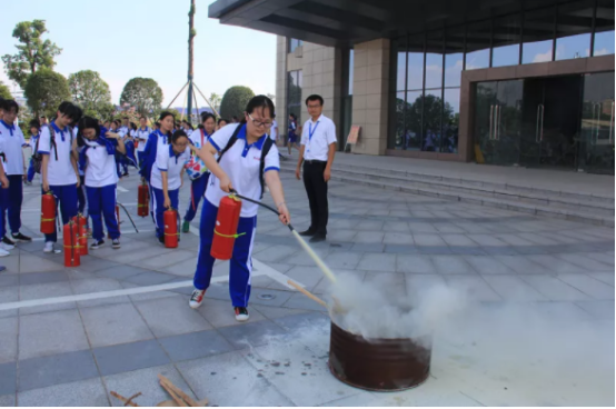 湖南望城縣雷鋒汽車運輸有限公司,長沙城市交通,校車運營,安保服務(wù),新能源科技