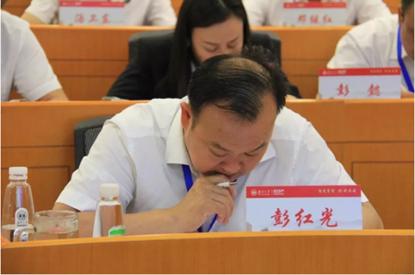 湖南望城縣雷鋒汽車運輸有限公司,長沙城市交通,校車運營,安保服務(wù),新能源科技 湖南望城縣雷鋒汽車運輸有限公司,長沙城市交通,校車運營,安保服務(wù),新能源科技