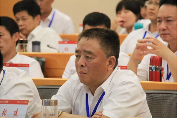 湖南望城縣雷鋒汽車運輸有限公司,長沙城市交通,校車運營,安保服務(wù),新能源科技 湖南望城縣雷鋒汽車運輸有限公司,長沙城市交通,校車運營,安保服務(wù),新能源科技