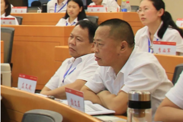 湖南望城縣雷鋒汽車運輸有限公司,長沙城市交通,校車運營,安保服務(wù),新能源科技 湖南望城縣雷鋒汽車運輸有限公司,長沙城市交通,校車運營,安保服務(wù),新能源科技