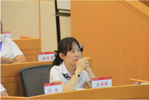 湖南望城縣雷鋒汽車運輸有限公司,長沙城市交通,校車運營,安保服務(wù),新能源科技 湖南望城縣雷鋒汽車運輸有限公司,長沙城市交通,校車運營,安保服務(wù),新能源科技