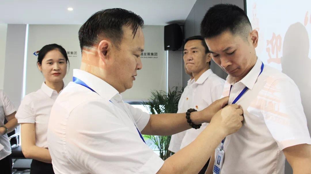 湖南望城縣雷鋒汽車運(yùn)輸有限公司,長沙城市交通,校車運(yùn)營,安保服務(wù),新能源科技