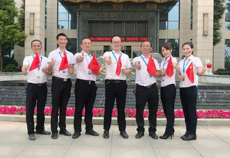 湖南駿達集團有限公司,長沙城市交通,校車運營,安保服務(wù),新能源科技