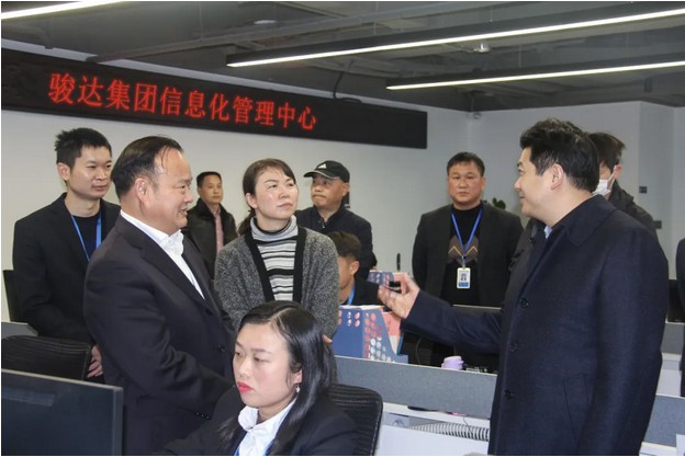 湖南駿達集團有限公司,長沙城市交通,校車運營,安保服務(wù),新能源科技