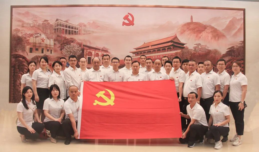 湖南駿達(dá)集團(tuán)有限公司,長沙城市交通,校車運營,安保服務(wù),新能源科技