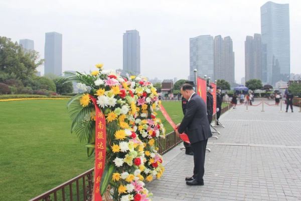 長(zhǎng)沙市瑞文木制品有限公司,長(zhǎng)沙木材加工,仿古門窗生產(chǎn),木雕掛件銷售,中國(guó)古典風(fēng)格室內(nèi)外裝飾設(shè)計(jì)