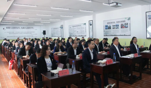 長(zhǎng)沙市瑞文木制品有限公司,長(zhǎng)沙木材加工,仿古門窗生產(chǎn),木雕掛件銷售,中國(guó)古典風(fēng)格室內(nèi)外裝飾設(shè)計(jì)