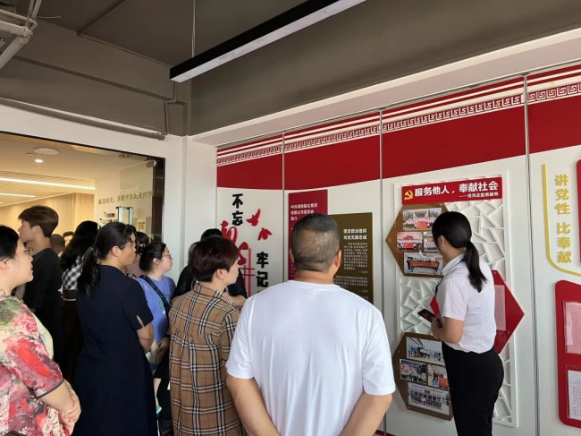 湖南駿達集團有限公司,長沙城市交通,校車運營,安保服務(wù),新能源科技