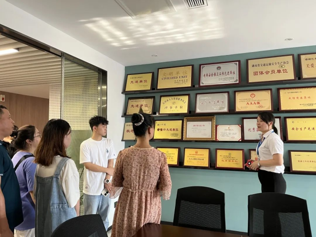 湖南駿達集團有限公司,長沙城市交通,校車運營,安保服務(wù),新能源科技