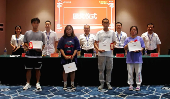 湖南駿達集團有限公司,長沙城市交通,校車運營,安保服務(wù),新能源科技