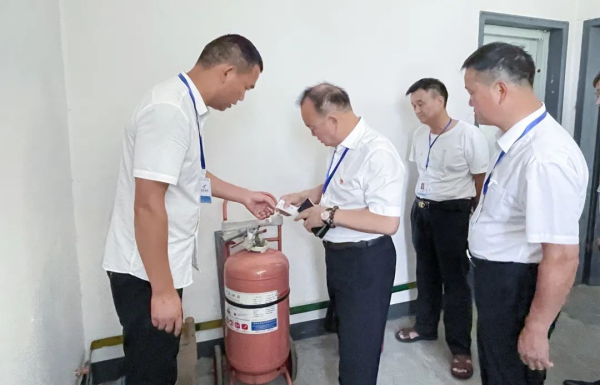 湖南駿達集團有限公司,長沙城市交通,校車運營,安保服務(wù),新能源科技