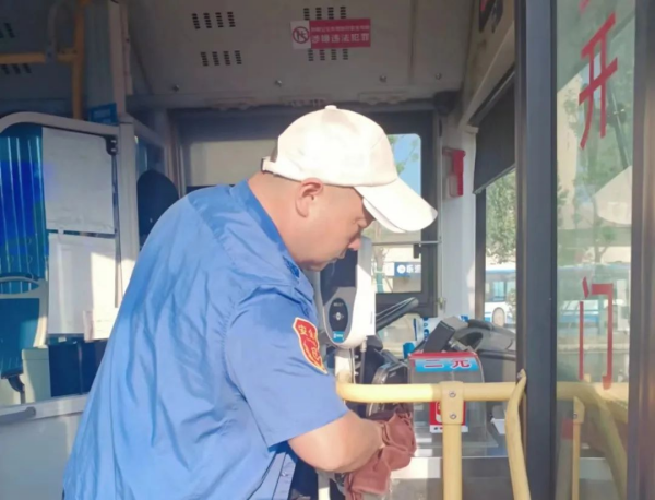 湖南駿達集團有限公司,長沙城市交通,校車運營,安保服務(wù),新能源科技