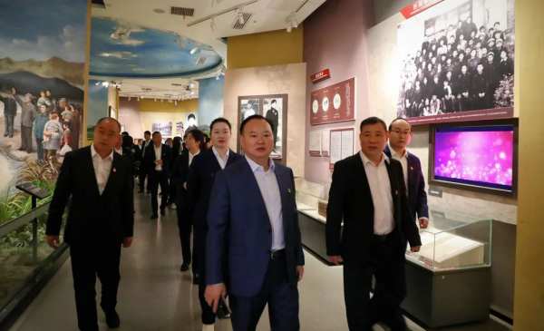 湖南駿達(dá)集團(tuán)有限公司,長(zhǎng)沙城市交通,校車運(yùn)營(yíng),安保服務(wù),新能源科技