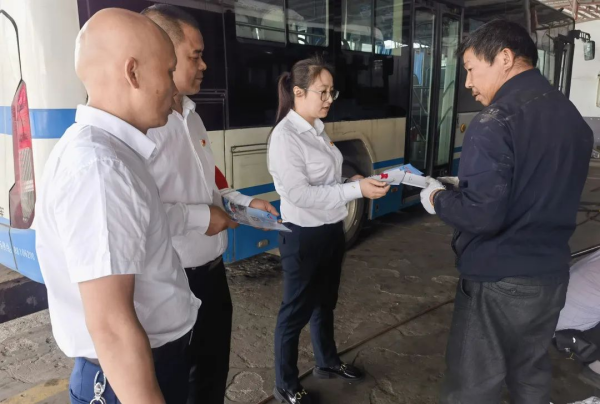 湖南駿達(dá)集團(tuán)有限公司,長(zhǎng)沙城市交通,校車運(yùn)營(yíng),安保服務(wù),新能源科技