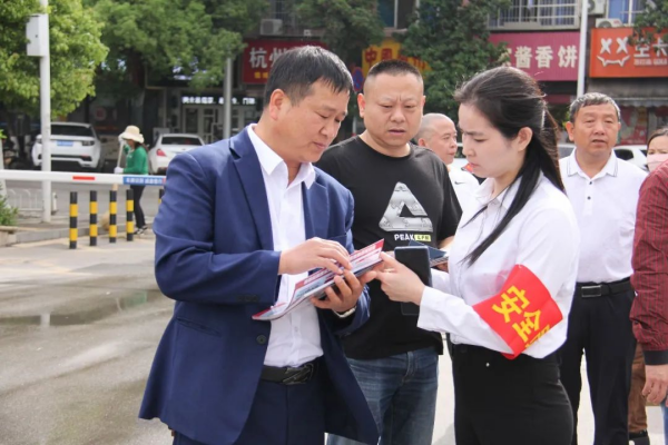 湖南駿達(dá)集團(tuán)有限公司,長(zhǎng)沙城市交通,校車運(yùn)營(yíng),安保服務(wù),新能源科技