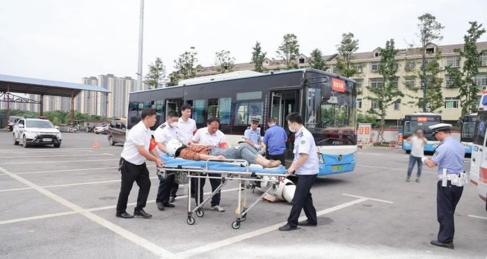 湖南駿達(dá)集團有限公司,長沙城市交通,校車運營,安保服務(wù),新能源科技