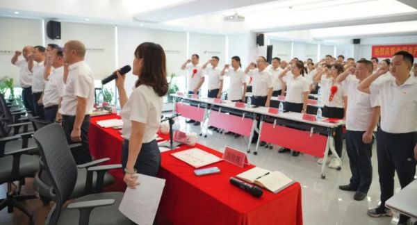 湖南駿達(dá)集團(tuán)有限公司,長沙城市交通,校車運(yùn)營,安保服務(wù),新能源科技