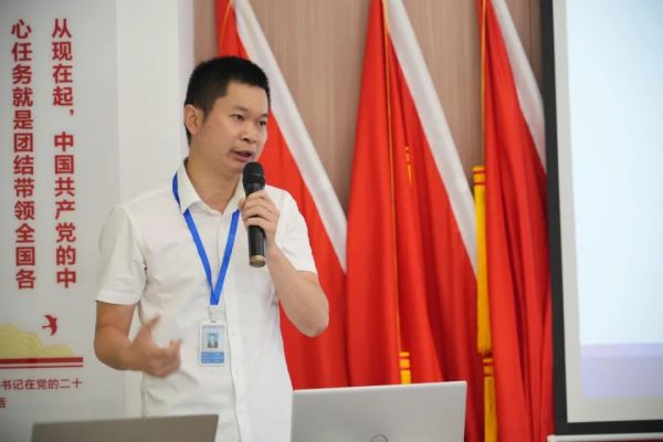 湖南駿達(dá)集團(tuán)有限公司,長(zhǎng)沙城市交通,校車(chē)運(yùn)營(yíng),安保服務(wù),新能源科技