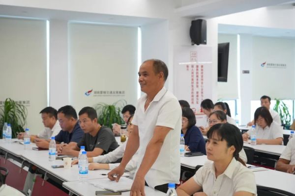 湖南駿達(dá)集團(tuán)有限公司,長(zhǎng)沙城市交通,校車(chē)運(yùn)營(yíng),安保服務(wù),新能源科技