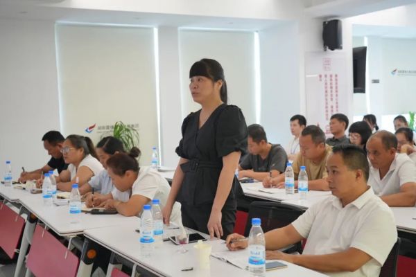 湖南駿達(dá)集團(tuán)有限公司,長(zhǎng)沙城市交通,校車(chē)運(yùn)營(yíng),安保服務(wù),新能源科技