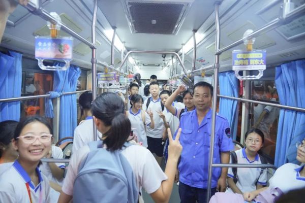 湖南駿達(dá)集團(tuán)有限公司,長(zhǎng)沙城市交通,校車運(yùn)營(yíng),安保服務(wù),新能源科技