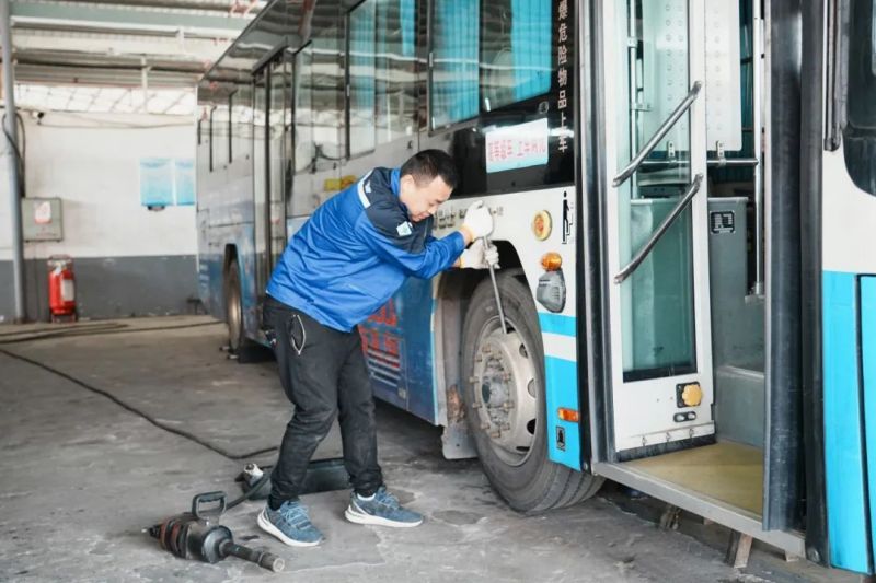 湖南駿達集團有限公司,長沙城市交通,校車運營,安保服務(wù),新能源科技