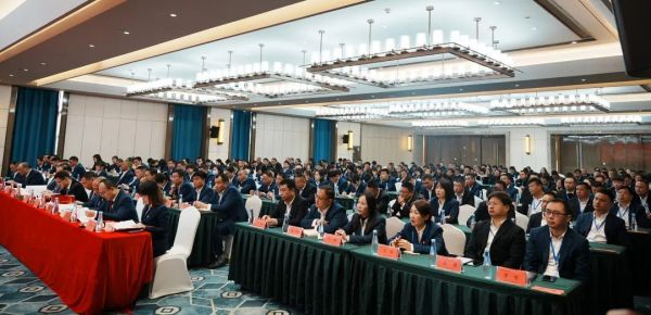 湖南駿達集團有限公司,長沙城市交通,校車運營,安保服務(wù),新能源科技