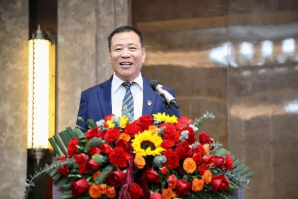 湖南駿達集團有限公司,長沙城市交通,校車運營,安保服務(wù),新能源科技