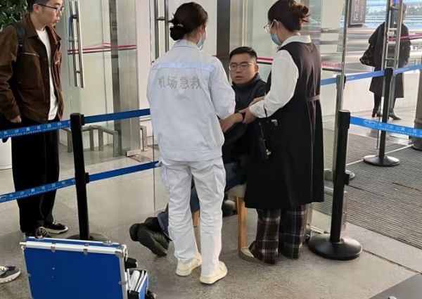 湖南駿達集團有限公司,長沙城市交通,校車運營,安保服務(wù),新能源科技