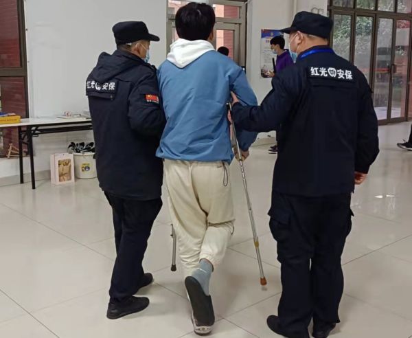 湖南駿達集團有限公司,長沙城市交通,校車運營,安保服務(wù),新能源科技