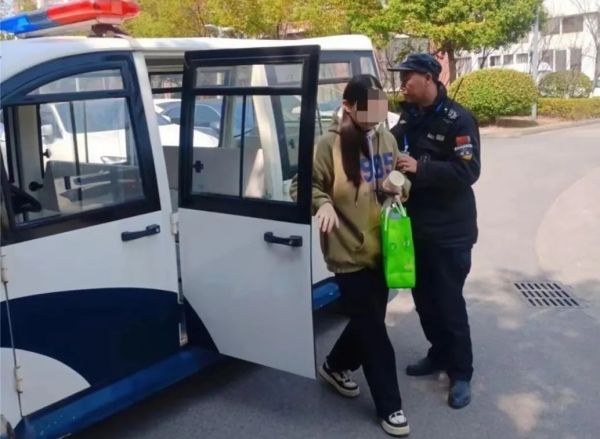 湖南駿達集團有限公司,長沙城市交通,校車運營,安保服務(wù),新能源科技