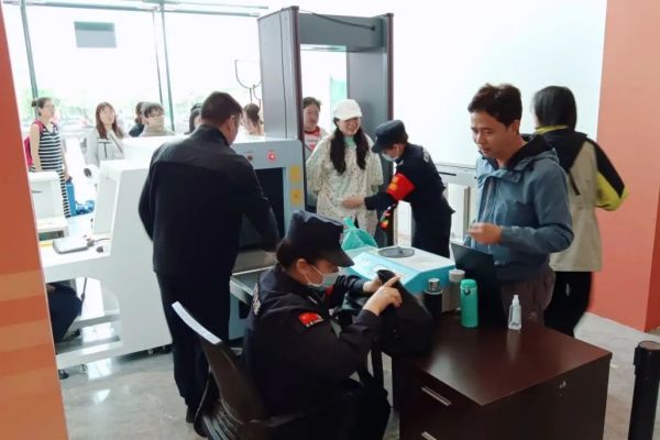 湖南駿達(dá)集團(tuán)有限公司,長(zhǎng)沙城市交通,校車運(yùn)營(yíng),安保服務(wù),新能源科技