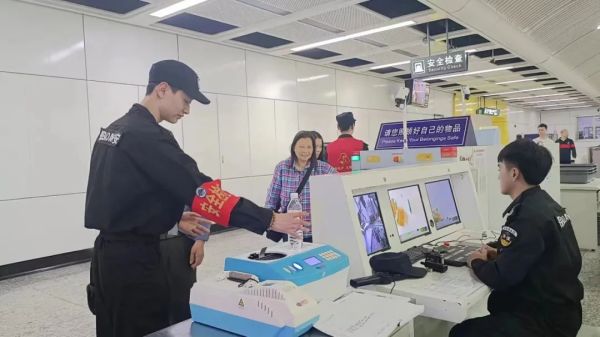 湖南駿達(dá)集團(tuán)有限公司,長(zhǎng)沙城市交通,校車運(yùn)營(yíng),安保服務(wù),新能源科技