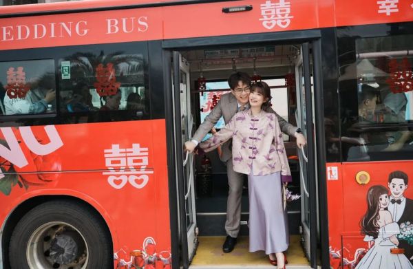 湖南駿達集團有限公司,長沙城市交通,校車運營,安保服務(wù),新能源科技 湖南駿達集團有限公司,長沙城市交通,校車運營,安保服務(wù),新能源科技