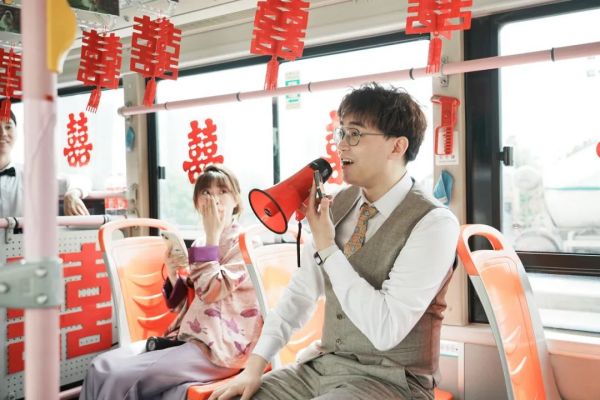 湖南駿達集團有限公司,長沙城市交通,校車運營,安保服務(wù),新能源科技