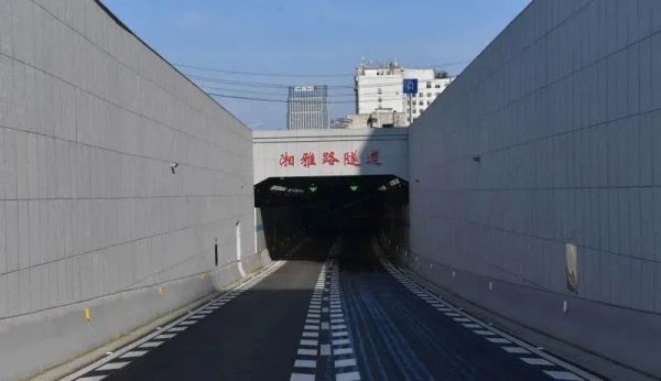 湖南駿達(dá)集團(tuán)有限公司,長(zhǎng)沙城市交通,校車運(yùn)營(yíng),安保服務(wù),新能源科技