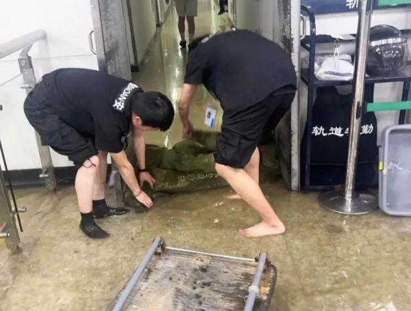 湖南駿達(dá)集團(tuán)有限公司,長沙城市交通,校車運營,安保服務(wù),新能源科技 湖南駿達(dá)集團(tuán)有限公司,長沙城市交通,校車運營,安保服務(wù),新能源科技