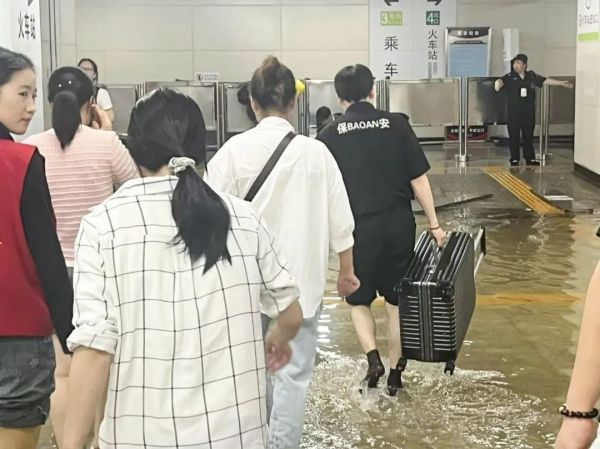 湖南駿達(dá)集團(tuán)有限公司,長沙城市交通,校車運營,安保服務(wù),新能源科技 湖南駿達(dá)集團(tuán)有限公司,長沙城市交通,校車運營,安保服務(wù),新能源科技