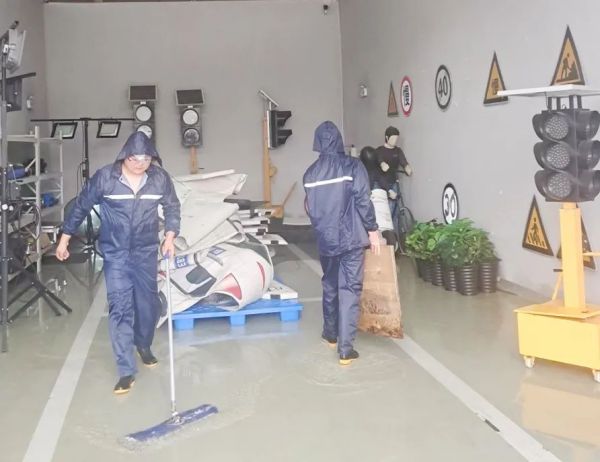 湖南駿達(dá)集團(tuán)有限公司,長沙城市交通,校車運營,安保服務(wù),新能源科技 湖南駿達(dá)集團(tuán)有限公司,長沙城市交通,校車運營,安保服務(wù),新能源科技