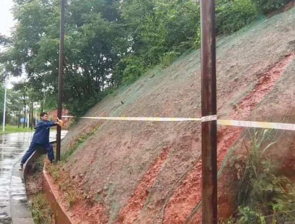 湖南駿達(dá)集團(tuán)有限公司,長沙城市交通,校車運營,安保服務(wù),新能源科技 湖南駿達(dá)集團(tuán)有限公司,長沙城市交通,校車運營,安保服務(wù),新能源科技