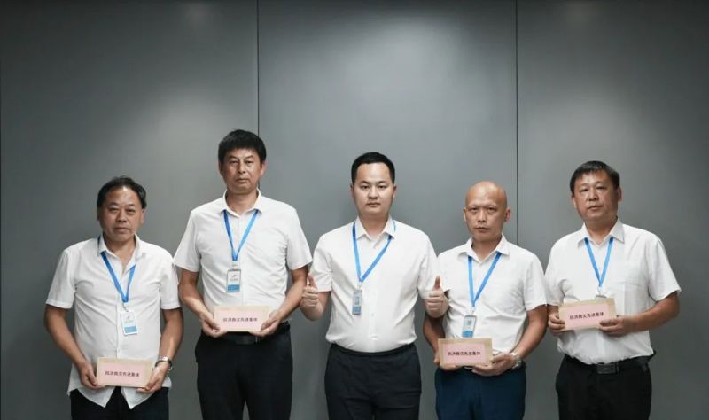 湖南駿達(dá)集團(tuán)有限公司,長(zhǎng)沙城市交通,校車運(yùn)營(yíng),安保服務(wù),新能源科技