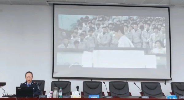 湖南駿達集團有限公司,長沙城市交通,校車運營,安保服務(wù),新能源科技