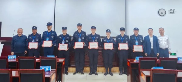 湖南駿達集團有限公司,長沙城市交通,校車運營,安保服務(wù),新能源科技