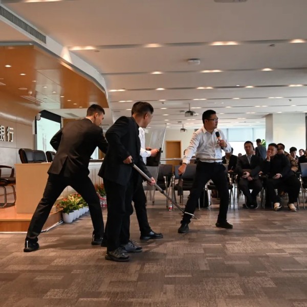 湖南駿達(dá)集團(tuán)有限公司,長(zhǎng)沙城市交通,校車(chē)運(yùn)營(yíng),安保服務(wù),新能源科技