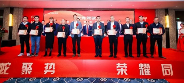 湖南駿達(dá)集團(tuán)有限公司,長沙城市交通,校車運(yùn)營,安保服務(wù),新能源科技