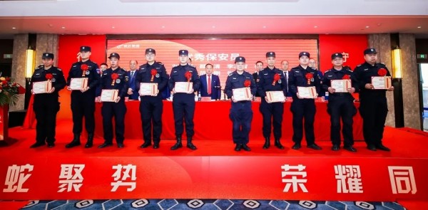 湖南駿達(dá)集團(tuán)有限公司,長沙城市交通,校車運(yùn)營,安保服務(wù),新能源科技