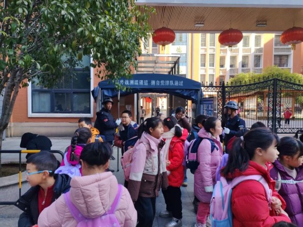 湖南駿達(dá)集團(tuán)有限公司,長(zhǎng)沙城市交通,校車運(yùn)營(yíng),安保服務(wù),新能源科技