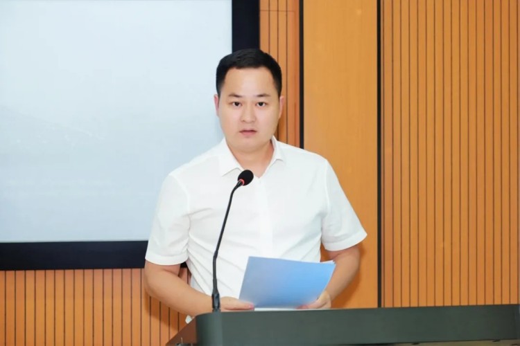 湖南駿達(dá)集團(tuán)有限公司,長(zhǎng)沙城市交通,校車(chē)運(yùn)營(yíng),安保服務(wù),新能源科技