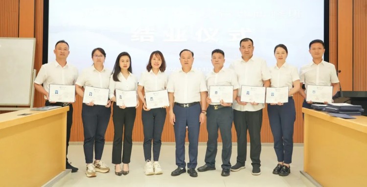 湖南駿達(dá)集團(tuán)有限公司,長(zhǎng)沙城市交通,校車(chē)運(yùn)營(yíng),安保服務(wù),新能源科技